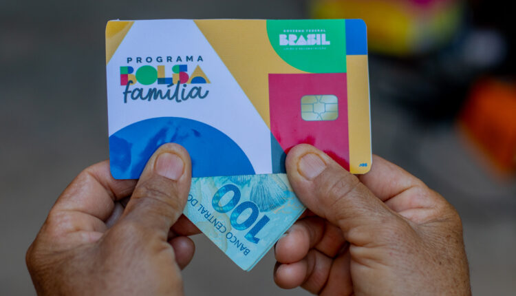 Governo avisa: novas pessoas entrarão no Bolsa Família; veja se você está na lista.