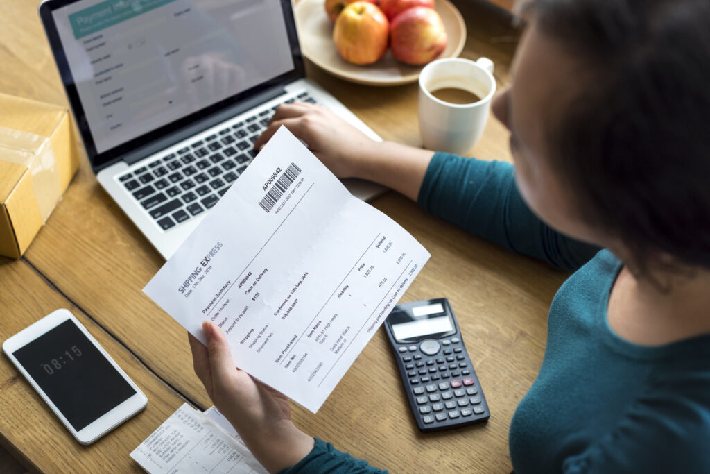 Segundo estudo recente divulgado pela Serasa Experian, mais de metade das tentativas de fraude (51,5%) registradas em junho de 2023 tiveram como alvo o setor de