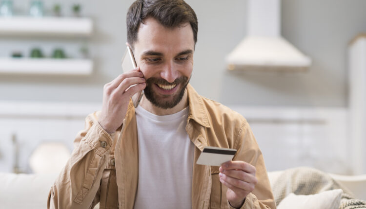 No auge do mundo digital, as compras online se tornaram uma realidade forte e constante e os o cartão de crédito uma parte fundamental desta engrenagem na vida de muitos brasileiros, proporcionando praticidade e segurança nos consumos do dia a dia. No entanto, saber escolher o tipo de cartão certo, principalmente quando o que você precisa é um bom limite, é fundamental. Confira, a seguir 5 opções de cartões que podem se encaixar no seu perfil.