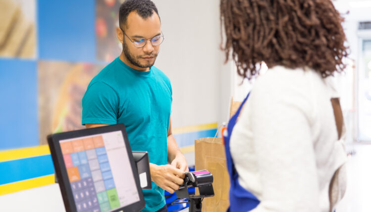 Os consumidores, seja brasileiros ou do mundo afora costumam adquirir produtos de marcas que já se estabeleceram no mercado e na maioria das vezes sequer questionam o porquê do favoritismo por determinada grife'. Dentro disso, você já se perguntou quais são as marcas mais amadas do Brasil em 2023? Siga a leitura, logo abaixo, e conheça a lista recém-divulgada.