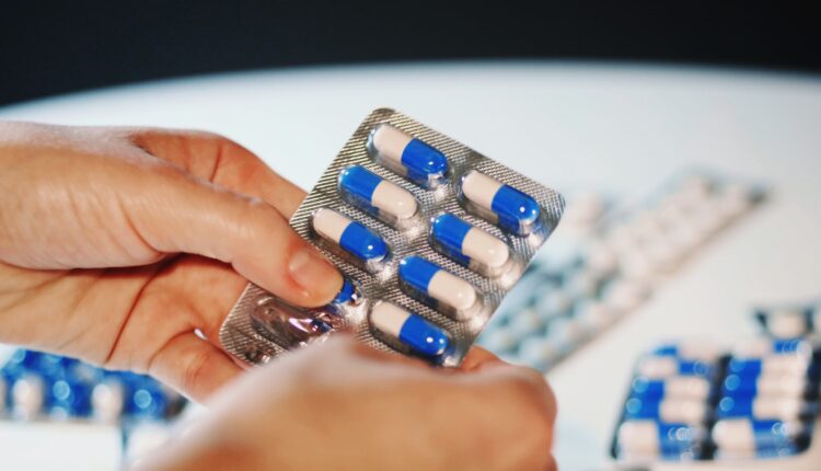 Cartão que dá 75% de desconto em medicamentos? Entenda