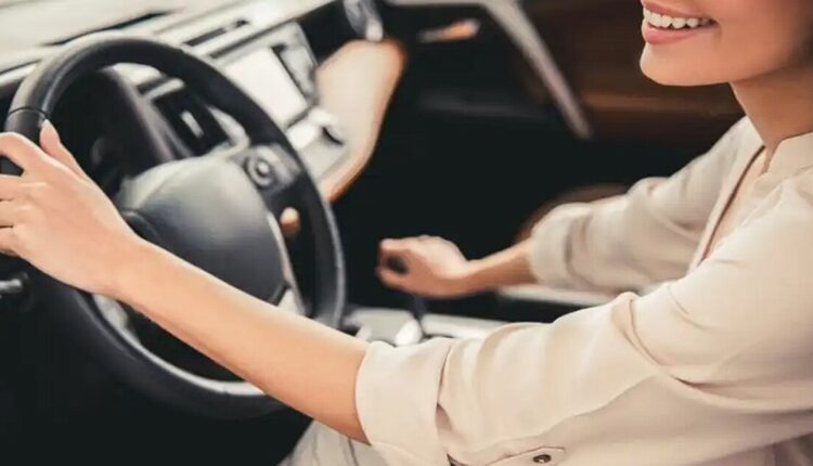 Atenção, mulheres! CNH de graça conta em novo projeto