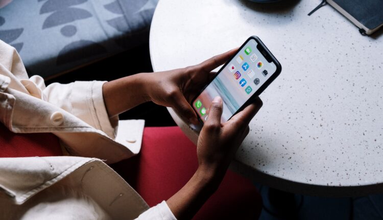 ADEUS, Facebook e Instagram! Eles podem sair do iPhone