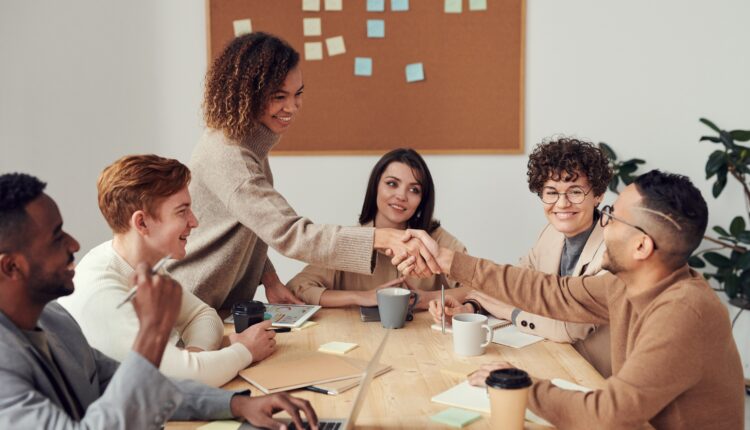 Segundo o seleto ranking da Forbes, 10 empresas espalhadas pelos quatro cantos do mundo foram consideradas como os melhores lugares para se trabalhar, levando-se em consideração fatores como remuneração, diversidade, benefícios, oportunidade de crescimento na empresa, entre outros. Continue a leitura a seguir e saiba a lista completa divulgada recentemente.