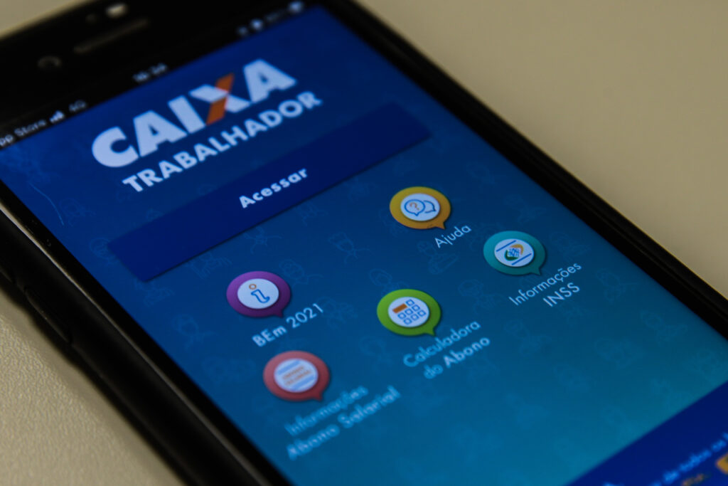 Diversas ferramentas digitais estão desempenhando um papel fundamental na simplificação da vida dos trabalhadores brasileiros. Dentre elas, está o aplicativo Caixa Trabalhador, onde os trabalhadores podem otimizar seu tempo de espera por benefícios ao acessar informações importantes de forma rápida e conveniente. Conheça mais sobre esta incrível 'mão na roda' para o controle dos seus auxílios.