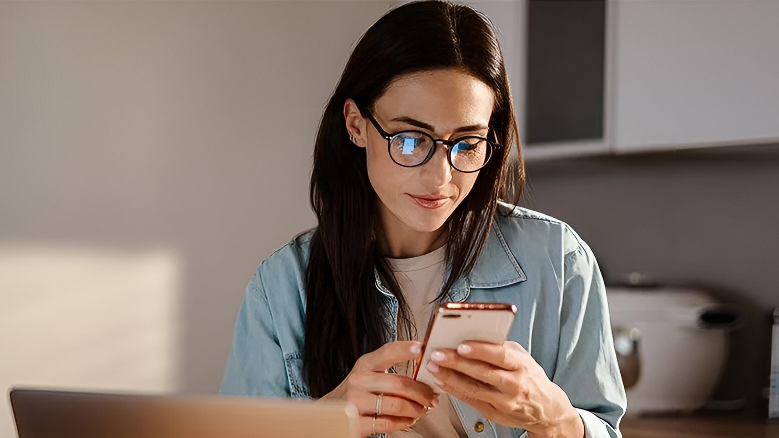 Inconvenientes, repetitivas, irritantes e estranhas. Tais sinônimos descrevem com clareza as ligações que a maioria dos brasileiros recebe com frequência, onde você atende, e a conexão é encerrada de forma totalmente inesperada. Mas qual sua origem e como dar um basta em tal importunação? Acompanhe a leitura a seguir e descubra todos os detalhes.