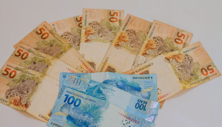 Veja 8 estratégias para ficar rico