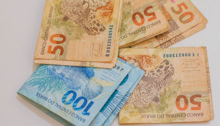 Como juntar R$ 10 mil em 5 meses: estratégias para alcançar a sua meta