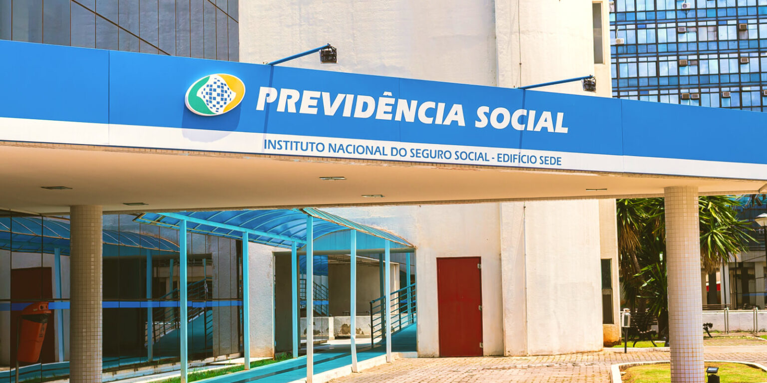 Todos os meses, milhões de brasileiros segurados pelo Instituto Nacional do Seguro Social (INSS) recebem seus benefícios entre pensões e aposentadorias. No entanto, para entender melhor o desconto aplicado ao salário referente ao INSS em 2023, é essencial entender a dinâmica da tabela que que organiza essa contribuição previdenciária. Siga a leitura abaixo e entenda todos os detalhes da tabela do INSS.