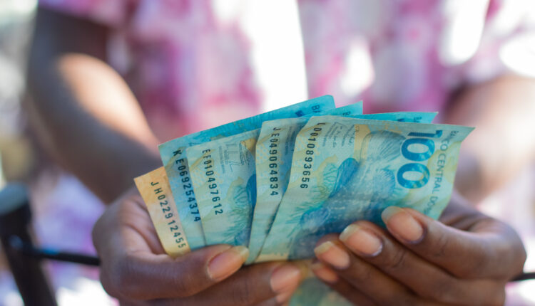 Dia 17 tem PIX de R$ 750; veja quem receberá
