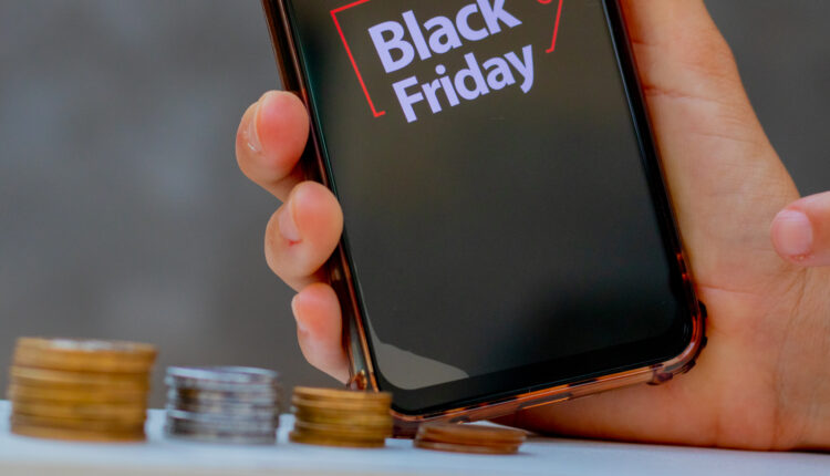 Vai comprar celular na Black Friday? Veja como conseguir os melhores descontos