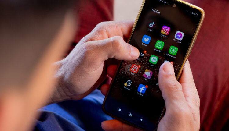 A partir de sexta-feira (1º), ATENÇÃO: estes celulares perderão WhatsApp
