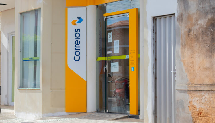 Programa de apoio educacional para funcionários dos Correios atrai quase 2.000 inscritos
