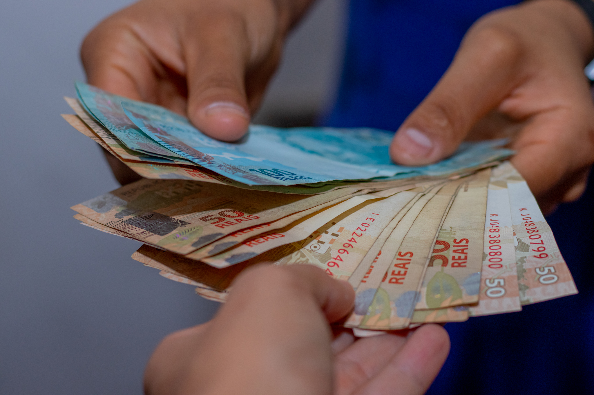 13º tem que cair hoje (30)? O que fazer se não caiu