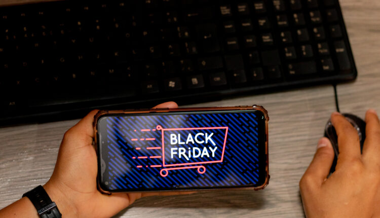 Correios anunciam descontos de até 30% no envio de encomendas na Black Friday