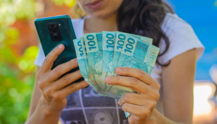 Calendário atualizado do Bolsa Família vem com pagamento surpresa e antecipado; confira todos os detalhe da notícia.