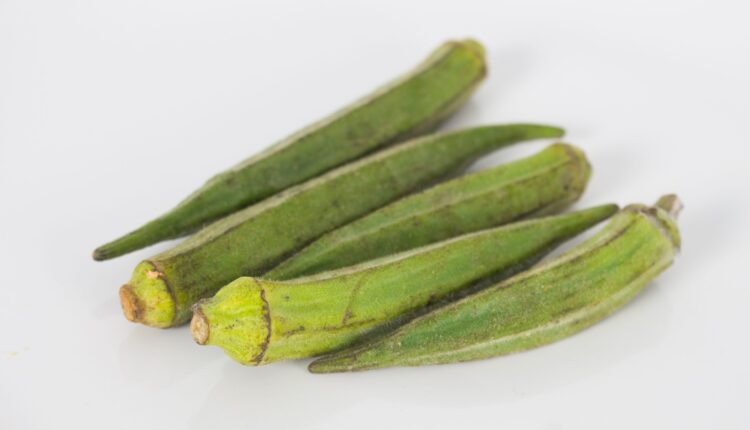 Você quer saber como tirar a baba do quiabo? Confira nossas dicas e também conheça todos os benefícios desse alimento.