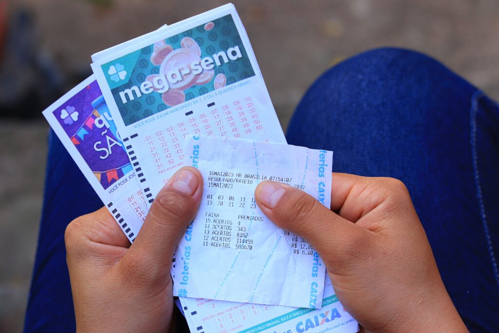 As apostas para a Mega da Virada são realizadas em bilhetes próprios. (Créditos: @jeanedeoliveirafotografia / noticiasdamanha.com.br)