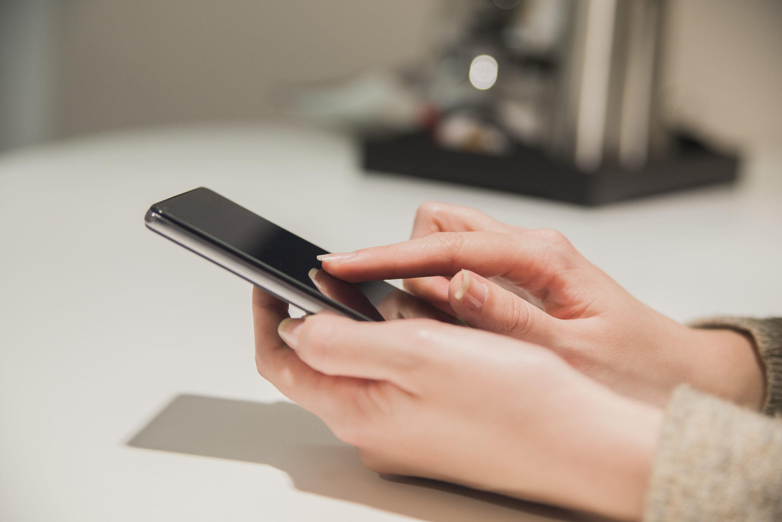Já apertou o "power" do celular 5 vezes seguidas? Veja o que acontece
