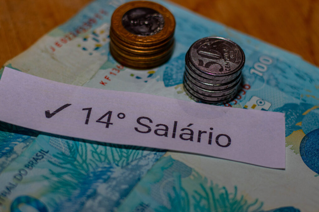 O 14º salário do INSS é uma proposta cheia de potencial, aguardando a aprovação para se tornar uma realidade palpável. (Crédito: @jeanedeoliveirafotografia / noticiasdamanha.com.br)
