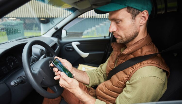 Confira três aplicativos que vão fazer você economizar gasolina de um jeito simples e fácil diariamente. Se for pegar estrada, melhor ainda.
