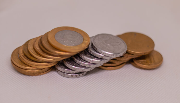 Confira a moeda de 1 real que pode valer uma pequena fortuna em sua carteira e você não tinha ideia disso até agora.