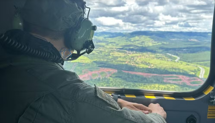 Buscas pelo helicóptero desaparecido em SP entram no décimo dia na região próxima ao litoral de SP; confira as informações.