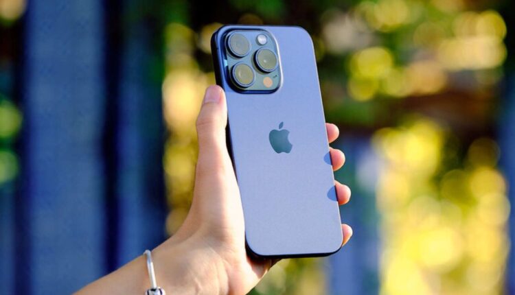Em 2024, iPhone XR, XS e XS Max deixarão de ter suporte. Confira opções para manter seu dispositivo seguro e atualizado.