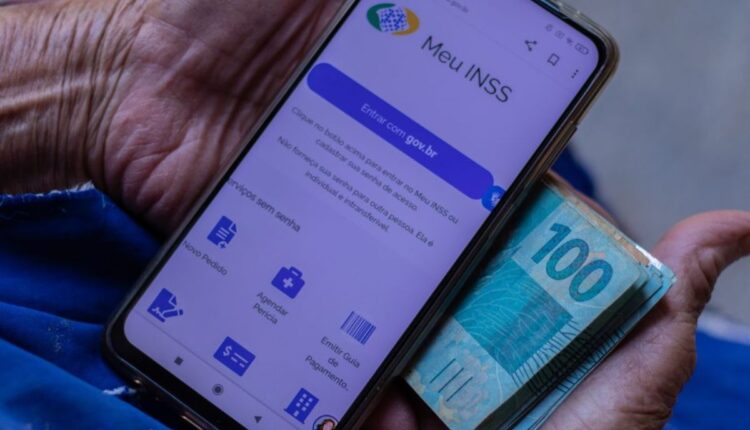 Mais de 200 mil beneficiários do INSS têm direito a até R$ 84.720 para saque. Descubra como verificar e acessar esses fundos.