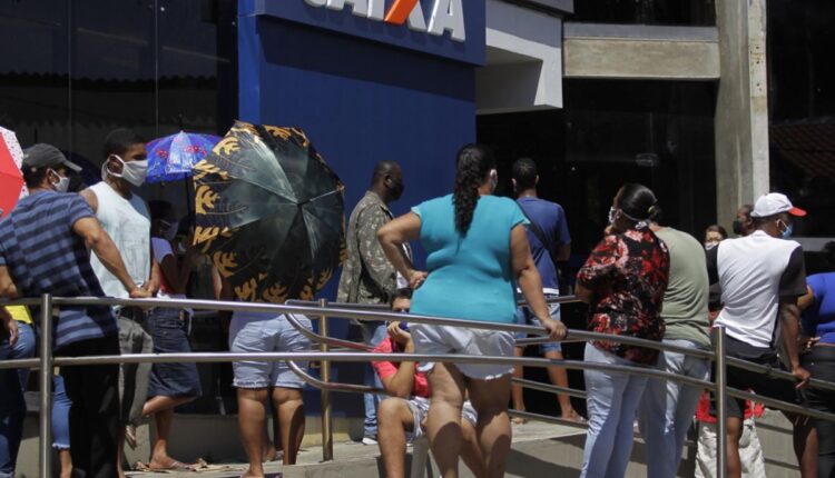 A Caixa Econômica Federal oferece empréstimo pessoal com condições atrativas. Saiba como parcelar em até 60 meses e aproveitar.