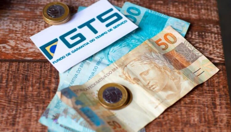 O saque-aniversário do FGTS pode estar com os dias contados. Entenda o que isso significa para sua economia e como se preparar.