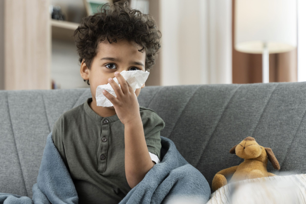Prevenção é a Chave: Aprenda as melhores práticas para evitar doenças respiratórias em crianças durante o outono, incluindo vacinação e higiene. (Foto divulgação)