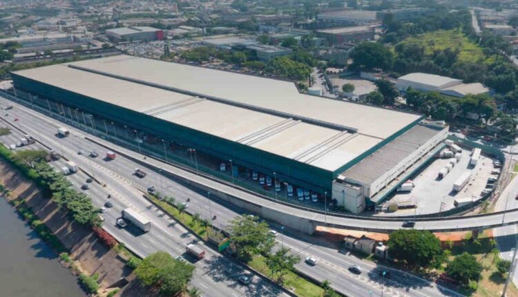 Procurando investimentos sólidos? Conheça os melhores fundos imobiliários para 2024. Galpões, shoppings e mais. Descubra oportunidades de crescimento no mercado imobiliário.
