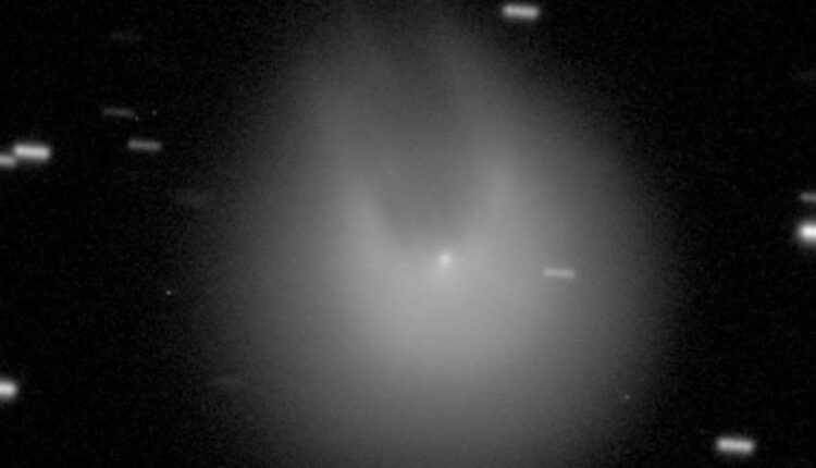 Eclipse solar total e o misterioso