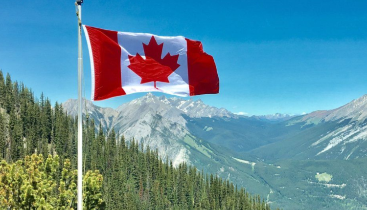 Saiba como se candidatar a vagas de emprego no Canadá, com inscrições abertas para mais de 200 posições em Quebec. Requisitos, processo de seleção e oportunidades de crescimento profissional em um dos países mais desenvolvidos do mundo.(Foto divulgação)