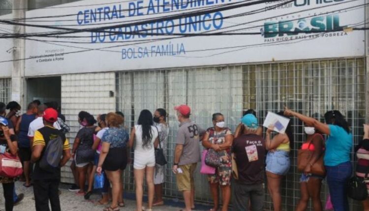 Lista de benefícios para brasileiros.