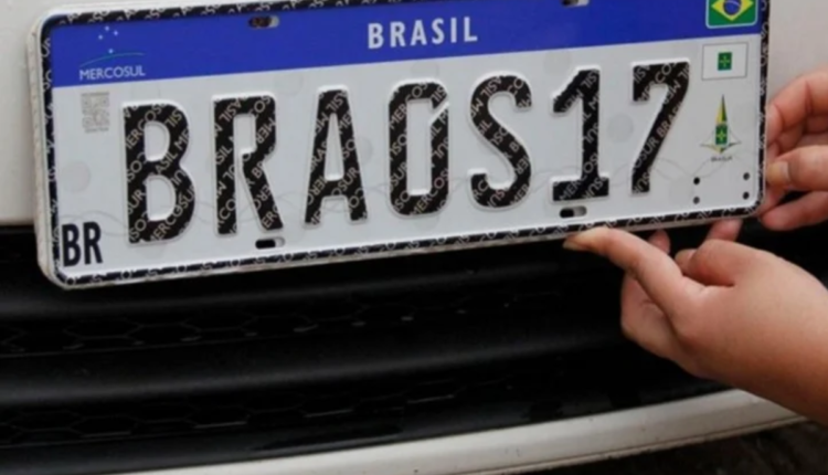 Placa do Mercosul.