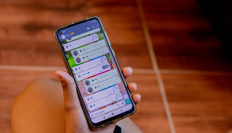 WhatsApp testa funcionalidade revolucionária para proteção total de conversas em todos os dispositivos. Saiba mais sobre a atualização que promete privacidade inabalável. (Foto: Jeane de Oliveira / Noticiadamanha.com.br).