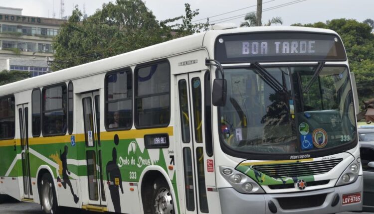 Ônibus.