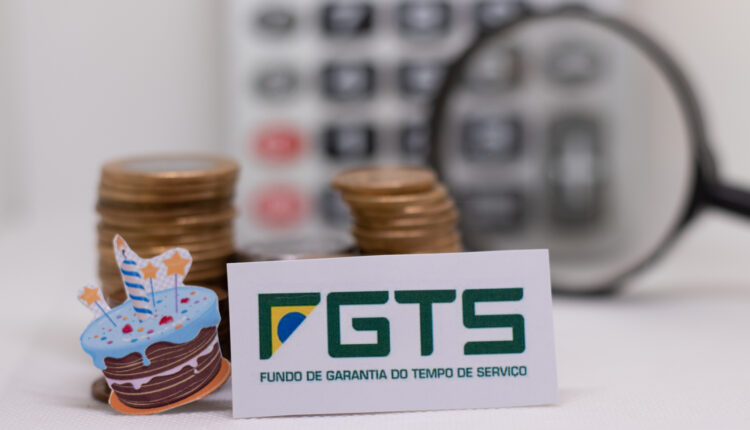 Saque-aniversário do FGTS.