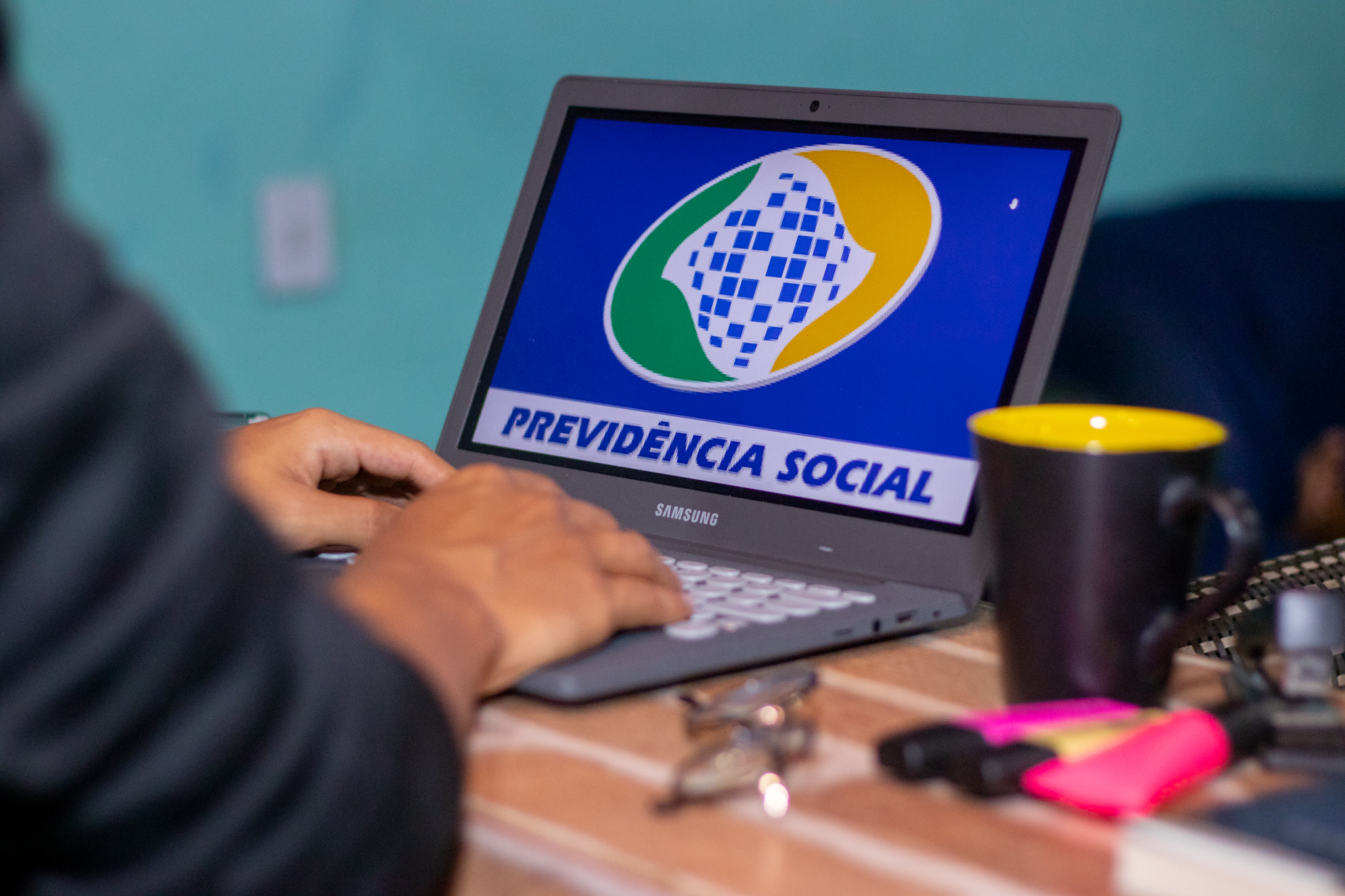 Chegou a hora de se aposentar? Então vale a pena considerar sair do Brasil e viver em algum desses 5 países mais seguros e tranquilos.