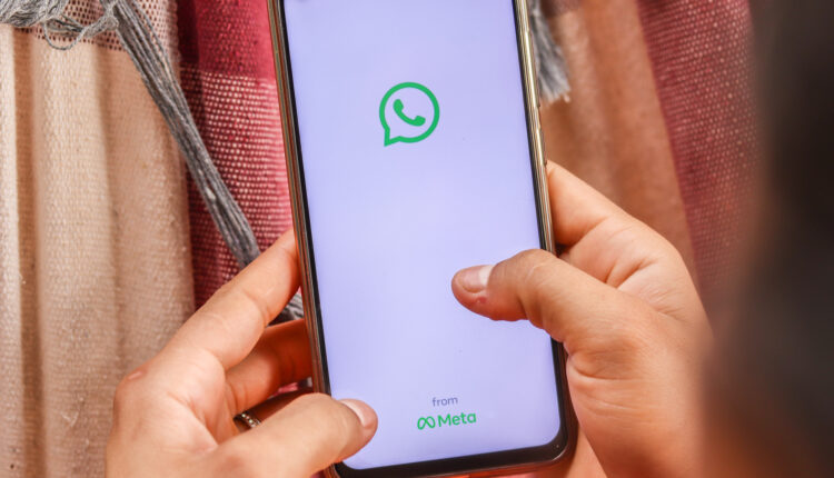 WhatsApp cantado.