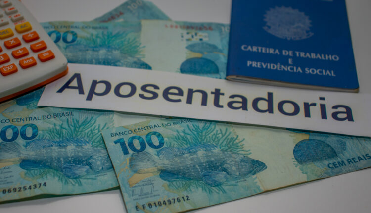 Aposentadoria imediata.