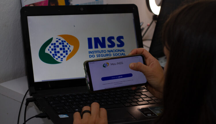 Desconto no INSS.