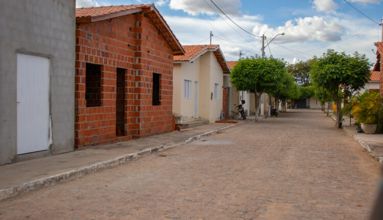 Casa própria.