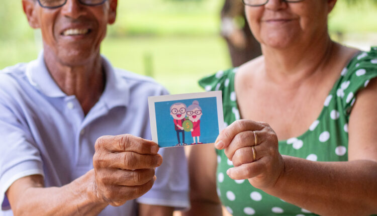 Aposentados 60+.