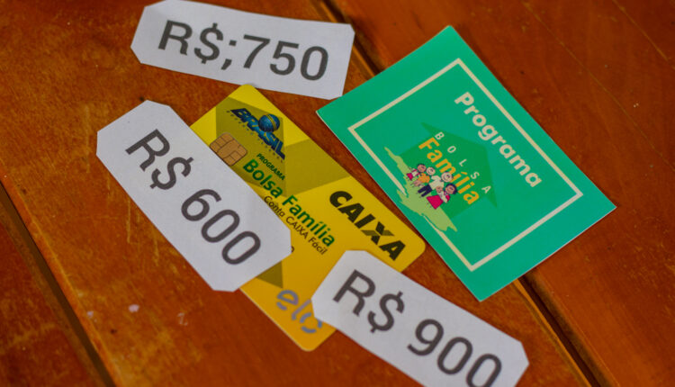 Bonificação do Bolsa Família.