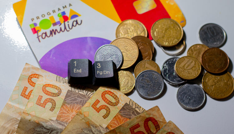 Bolsa Família.