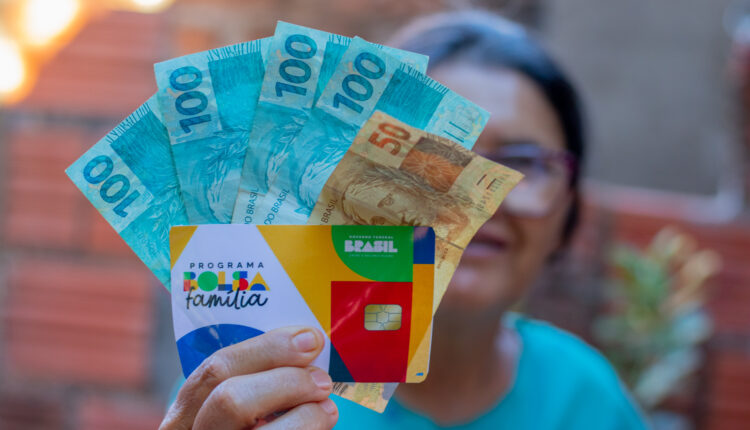 Bolsa Família.