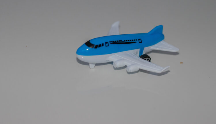Passagens para viajar de avião.